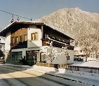 Central 3*