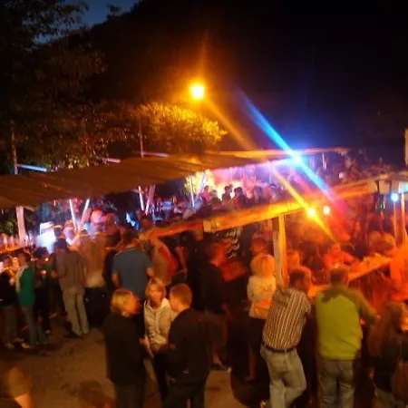 Central בית הארחה 3*